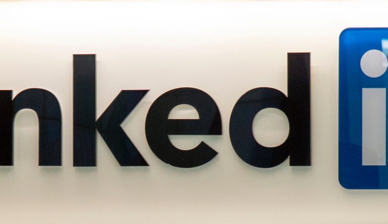 How to Bulk Like Several LinkedIn Posts at Once